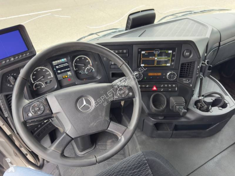 جرار Mercedes