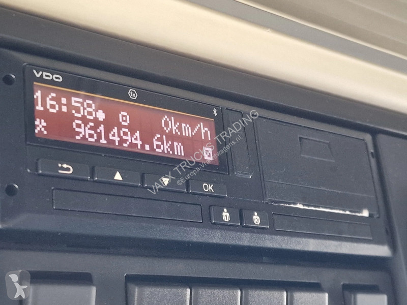 جرار Volvo 13460 Globetrotter 4x2 - ADR -...