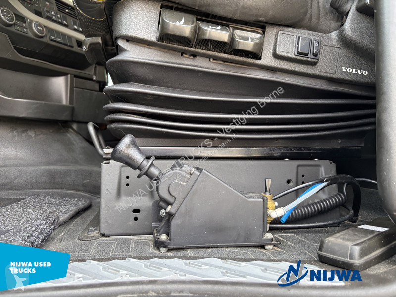 جرار Volvo 750 6x2/4 i.c.m. KWB P3 oplegger met...