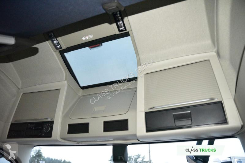 Traktor Volvo 500 Globetrotter XL