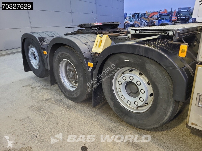 جرار Volvo 500 6X2 Steered Tag axle!...