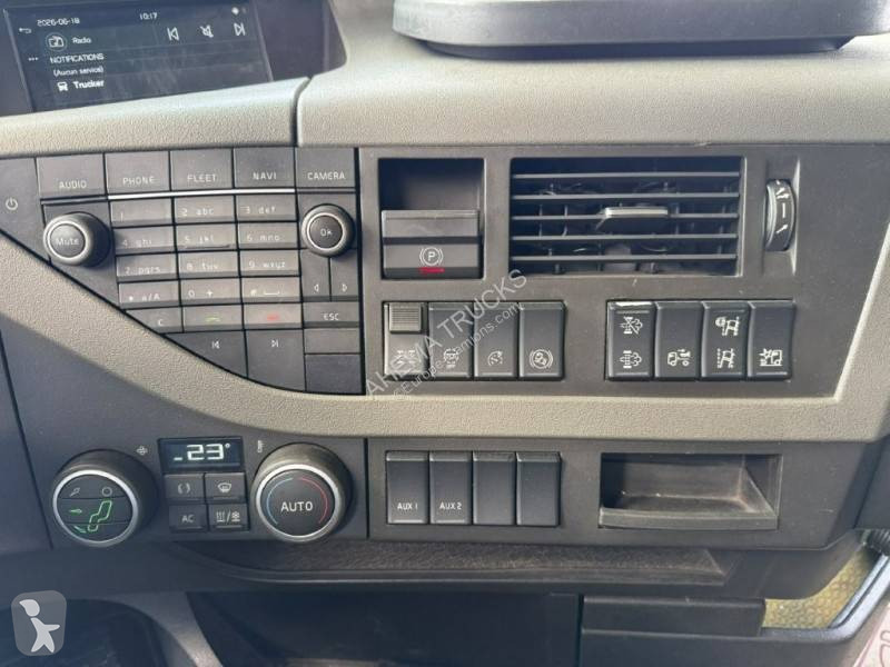 جرار Volvo