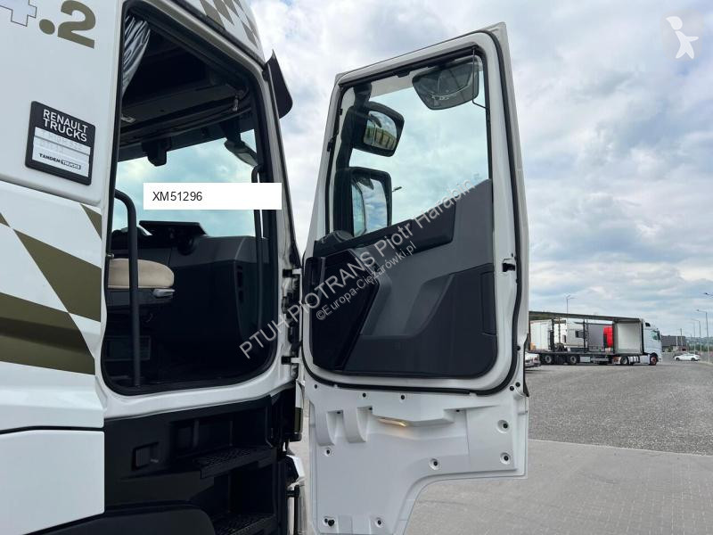 Влекач Renault T520/ HIGH CAB/ MODEL 2021/...