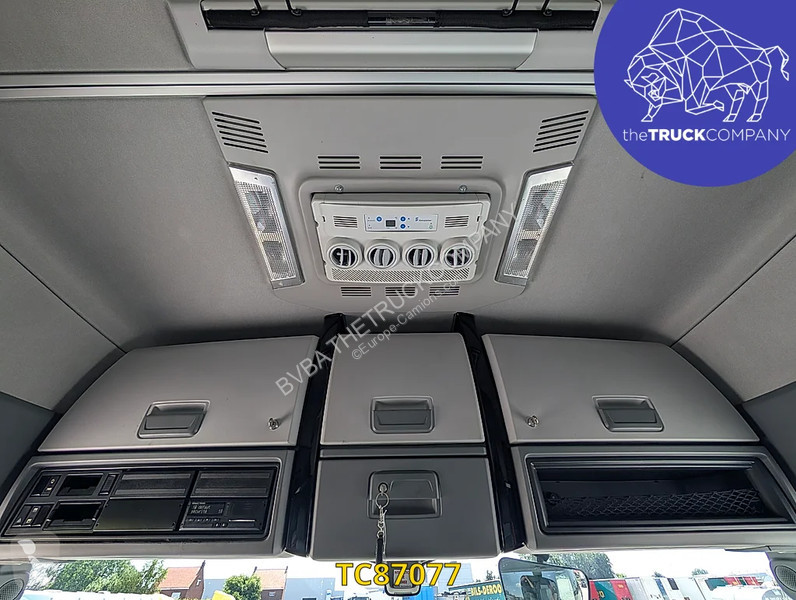 جرار Renault T 520