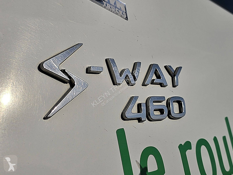 Iveco AS440S46 LNG tractor unit