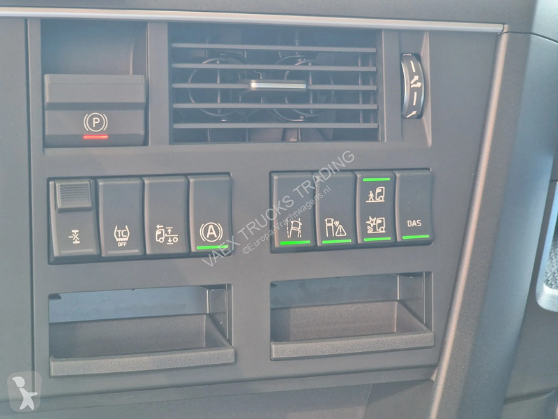 جرار Volvo 13540 Aero Globetrotter XL 4x2 - New...