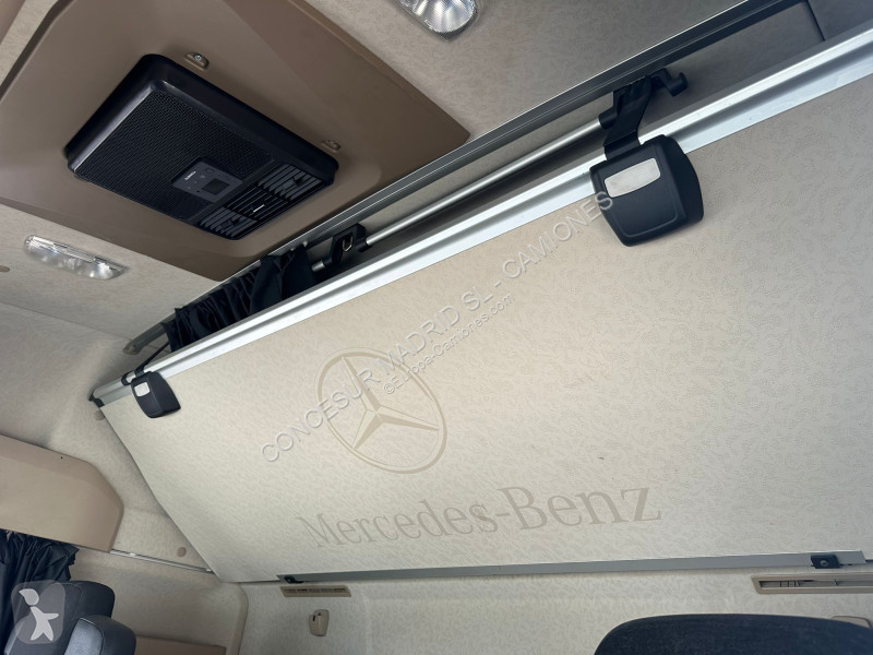 Cabeza tractora Mercedes  1845 LS
