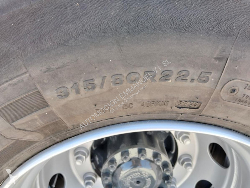جرار Renault 480 XROAD TSeries