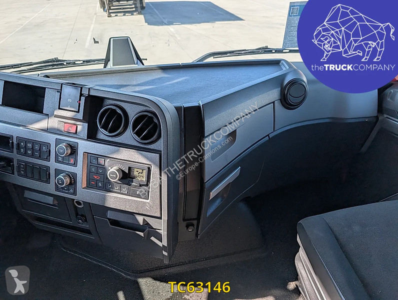 جرار Renault T 480