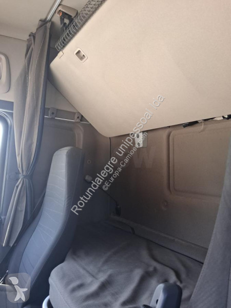 جرار Scania RETARDER + KIT BASCULANTE R