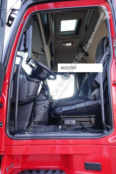 Влекач Mercedes ACTROS 1845
