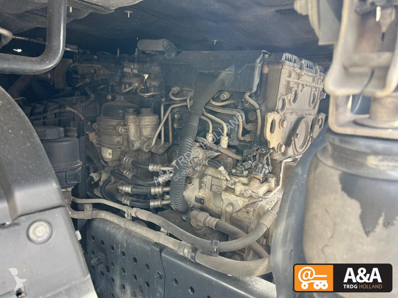 جرار Mercedes ACTROS 1845
