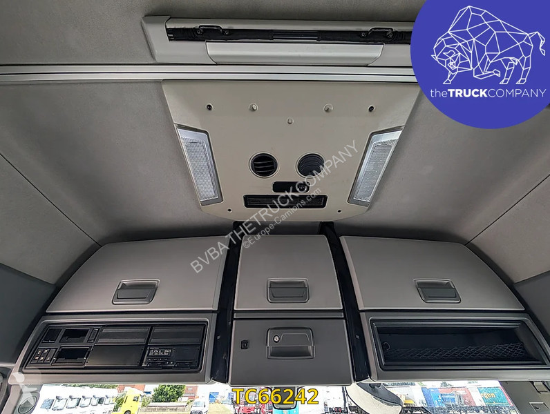 جرار Renault T 520