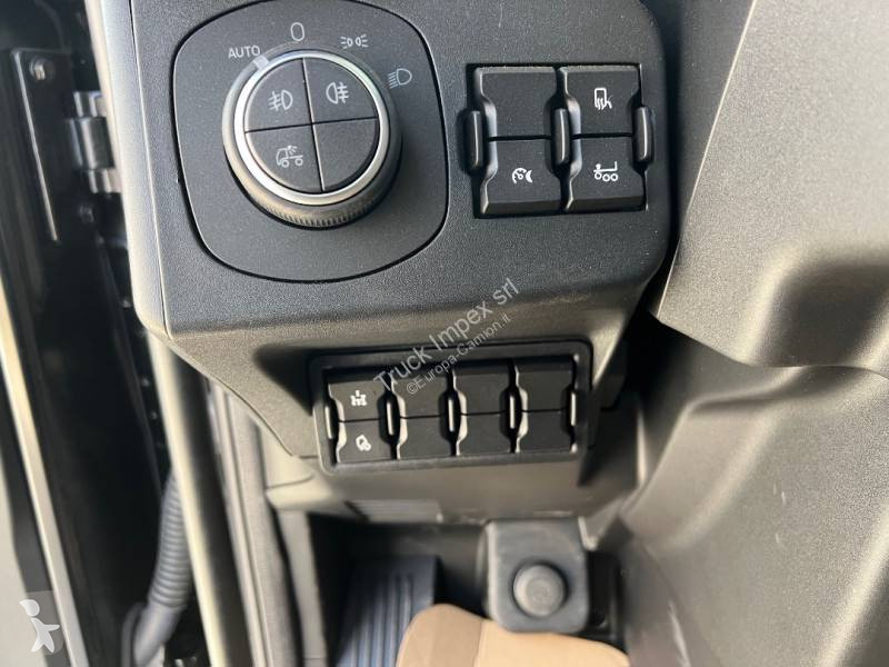 جرار Iveco
