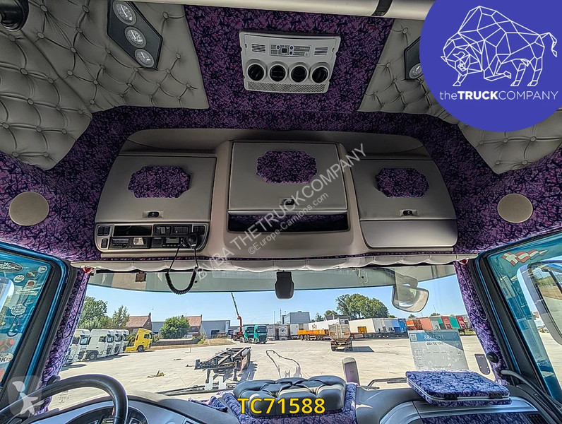 Тягач DAF 480