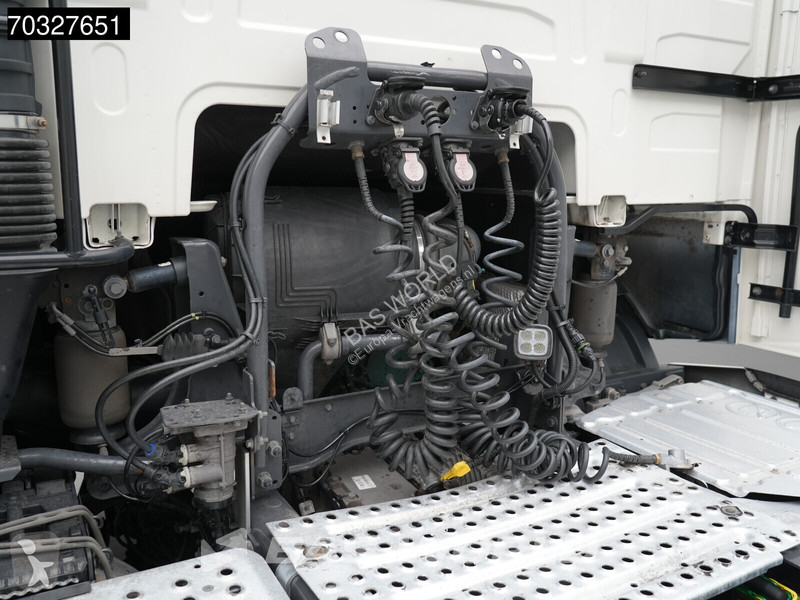 Trekker Volvo FH 460 4X2 XL 2xTanks VEB+...