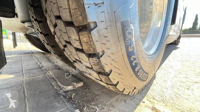 جرار Volvo