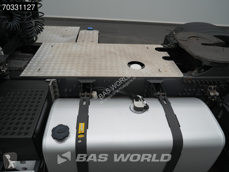 جرار Volvo FM 460 4X2 Globetrotter ACC LED