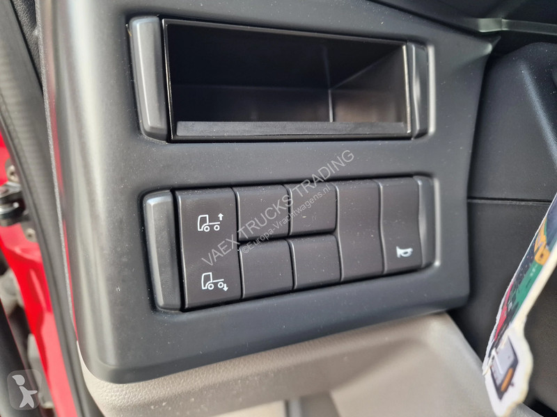 جرار Scania 460 4X2 - steel / air - retarder -...