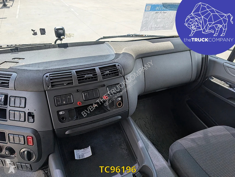 جرار DAF 440