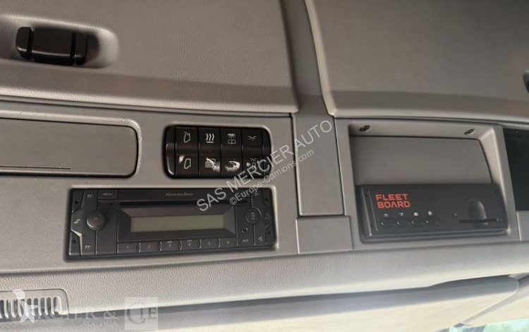 جرار Mercedes