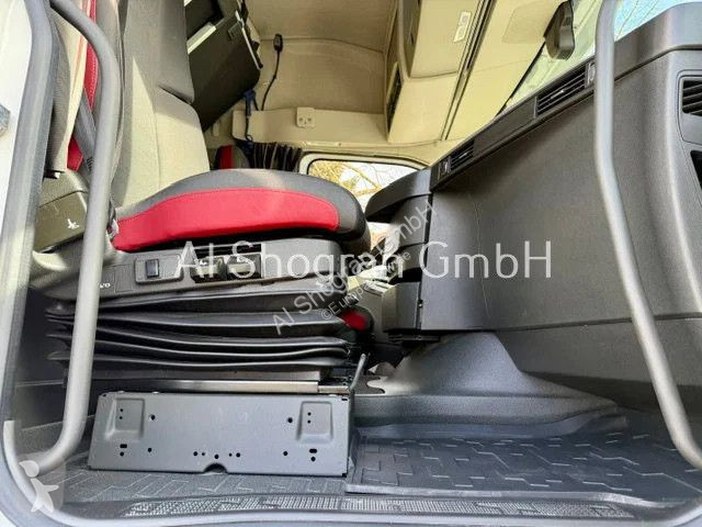 جرار Volvo 460 Globetrotter...