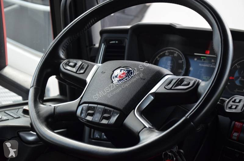 Влекач Scania