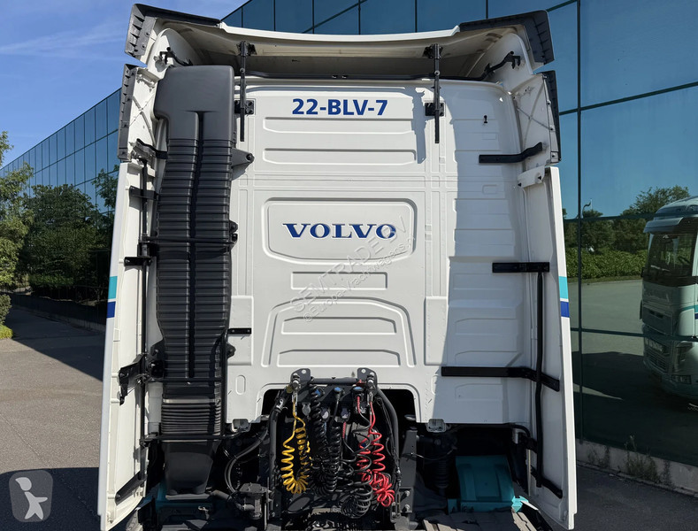 جرار Volvo 13420 EURO 6 FULL SPOILER 2x TANKS...