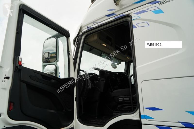 Влекач Iveco S 530