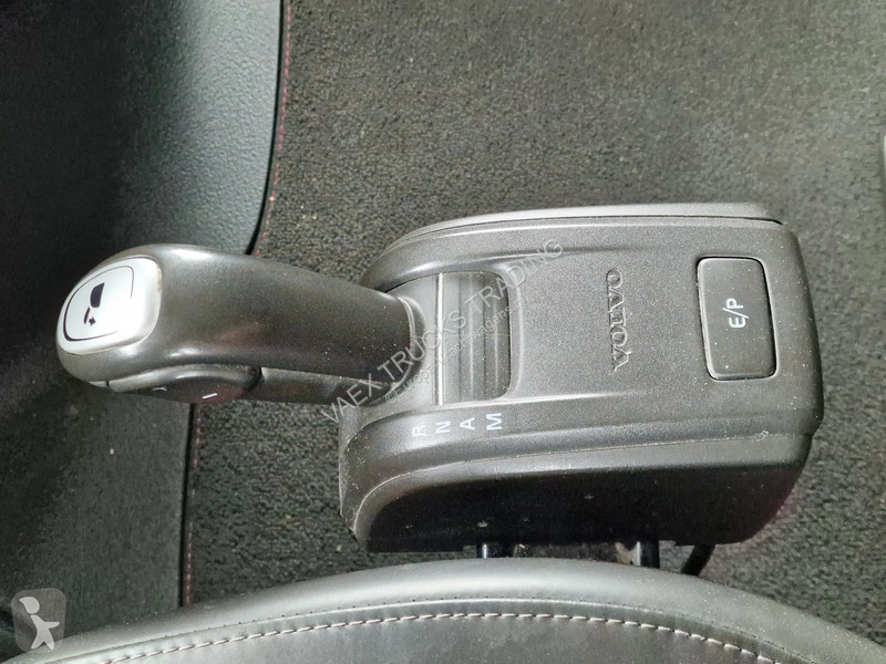 Traktor Volvo 13460 Globetrotter 4x2 - Full...