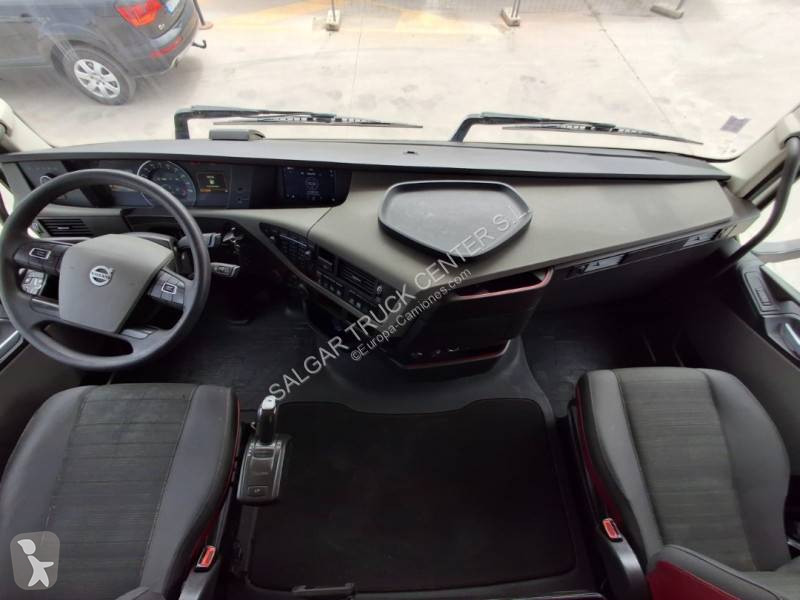 جرار Volvo