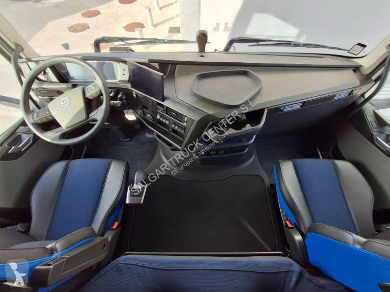 جرار Volvo