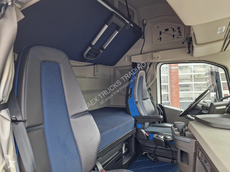Tracteur Volvo 13460 Globetrotter XL 6x2 - Full...