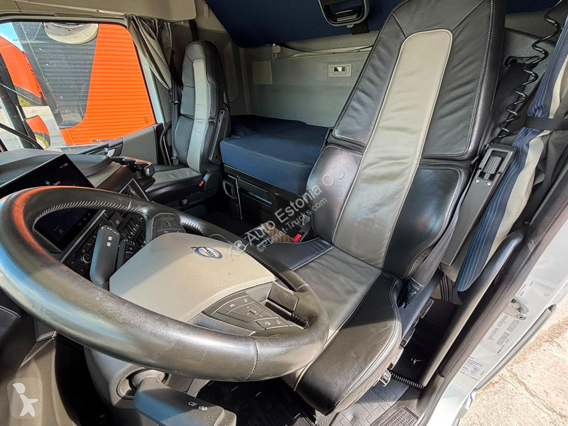 جرار Volvo 500 6x2 GLOBE XL / RETARDER / DOUBLE...