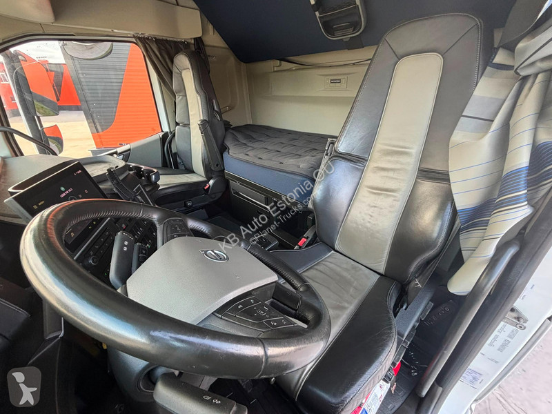 جرار Volvo 500 6x2 GLOBE XL / RETARDER / DOUBLE...