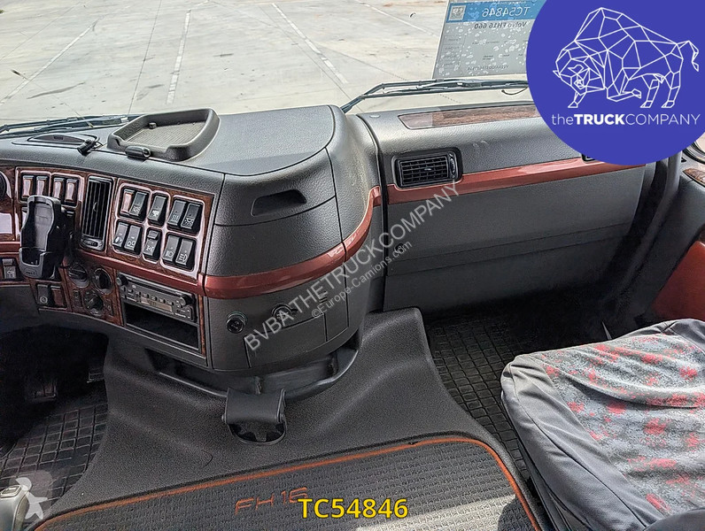 Тягач Volvo