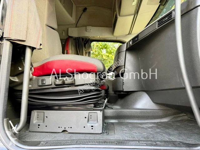 Trekker Volvo 500 Globetrotter / 2 x Tank / Euro6