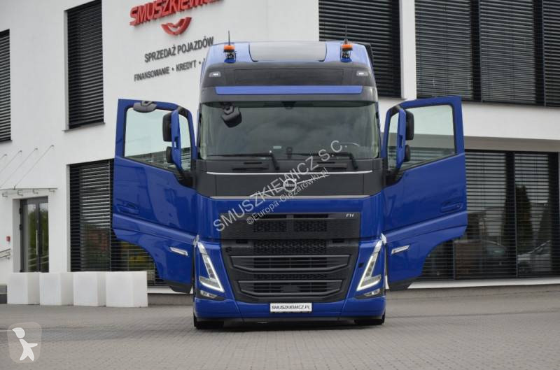 Cabeza tractora Volvo
