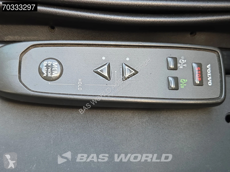 Cabeza tractora Volvo 500 4X2 XL 2x Tanks ADR...