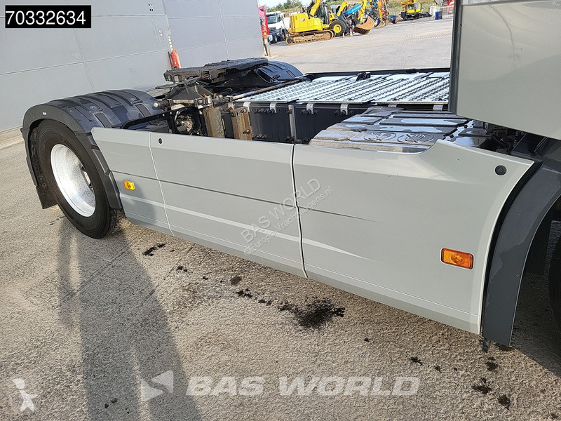 Trekker Volvo 460  4X2 ADR I-ParkCool ACC PTO