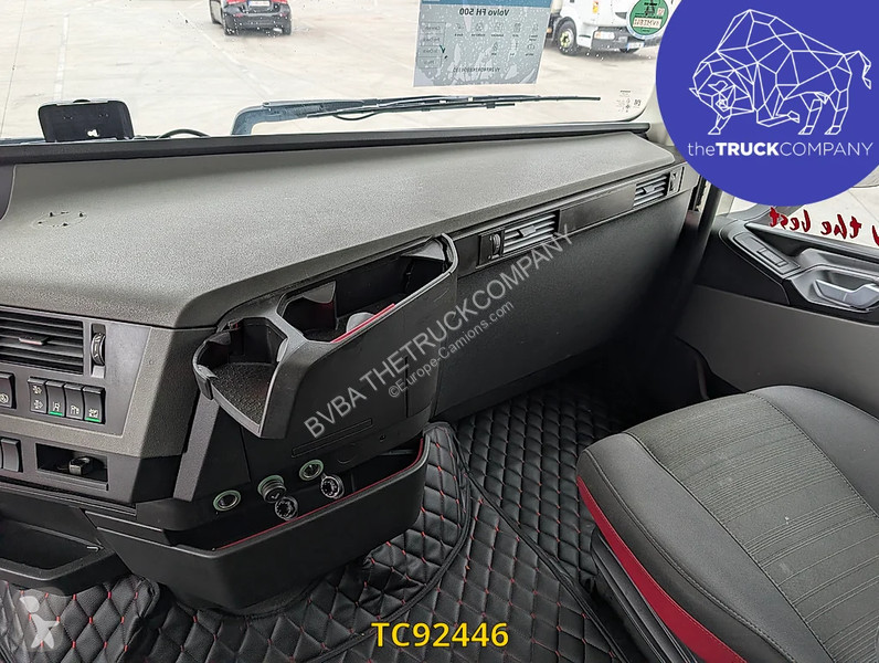 Tahač Volvo 500