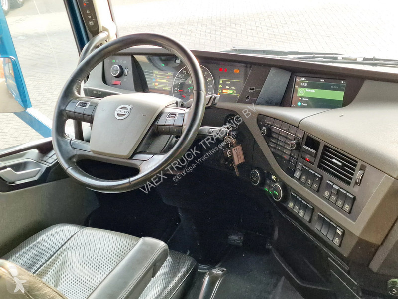 Trekker Volvo 13540 Globetrotter XL 6x2 -...