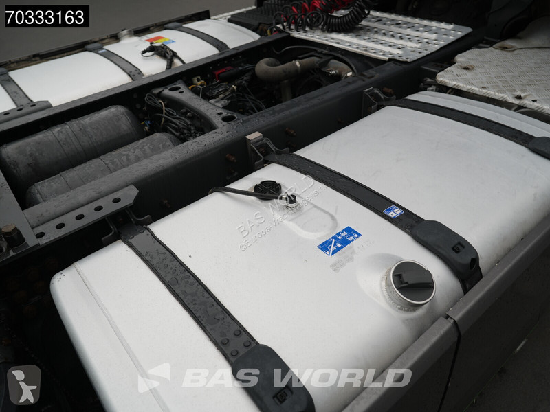 Trekker Scania 4X2 Retarder Full-Air 2x Tanks...