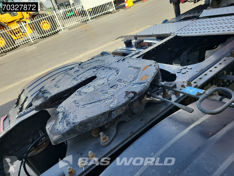 Cabeza tractora Volvo FM 300 4X2 APK 03-2027...