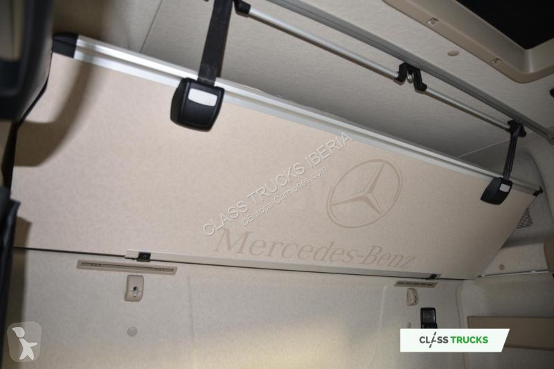 Tahač Mercedes 5 1845 BigSpace MirrorCam