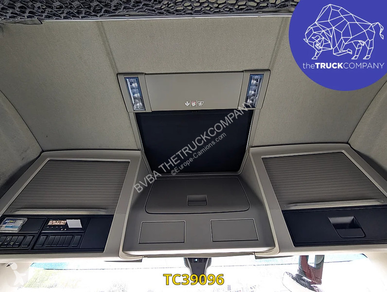 Cabeza tractora Volvo