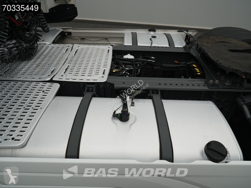 Tahač DAF + 530 4X2 Retarder 2x Tanks...