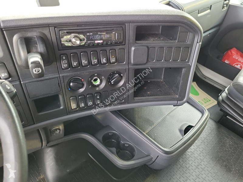 Tahač Scania 440
