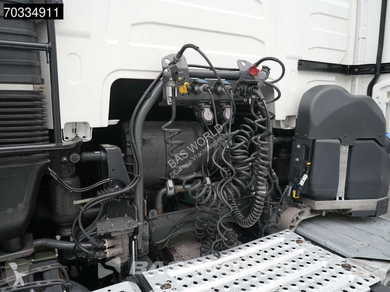 Tahač Volvo FH 460 4X2 Globe APK 08-2027 2x...
