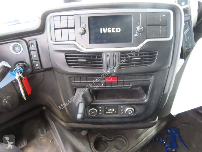 Cabeza tractora Iveco 490